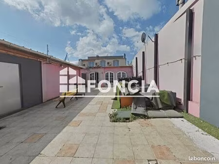 local commercial 250 m²