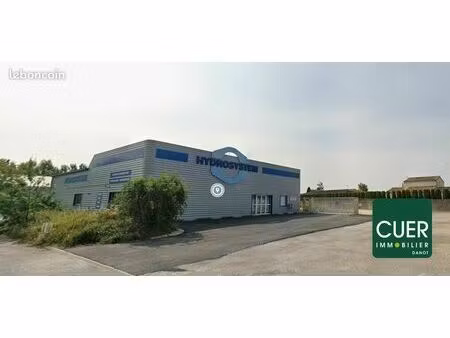 local commercial 736 m² montelimar