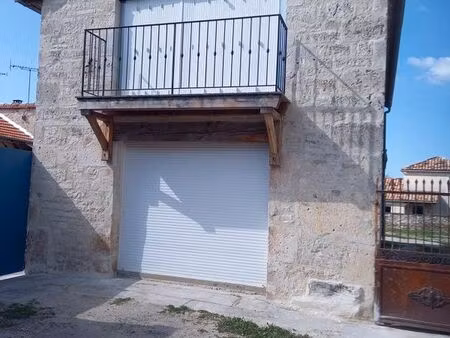 maison indépendante au coeur de lalbenque à louer