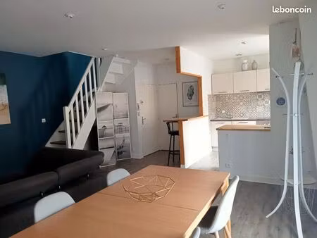 superbe duplex meublé – quartier d’arsonval – parking sécurisé – 775 cc