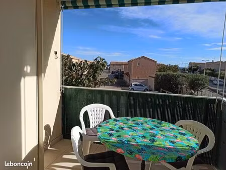 duplex t2 traversant de 32 m2 avec terrasse vue mer