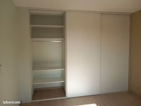 loue t2 à montrond les bains