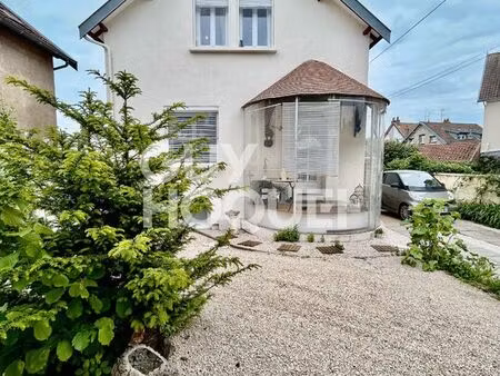 maison 6 pièces 122 m²