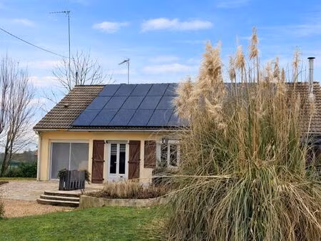 maison de plain-pied avec jardin clos  arboré avec piscine