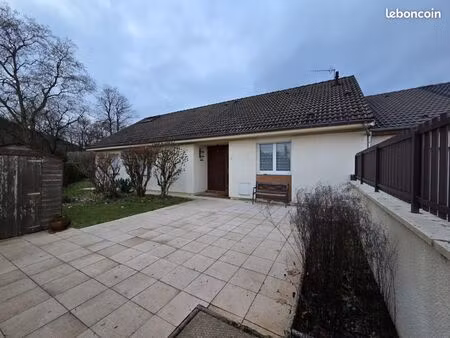 maison 7 pièces 145 m²