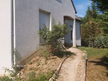 vends pavillon de 2008