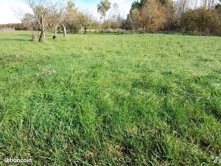 terrain 1470 m² fougeres sur bievre