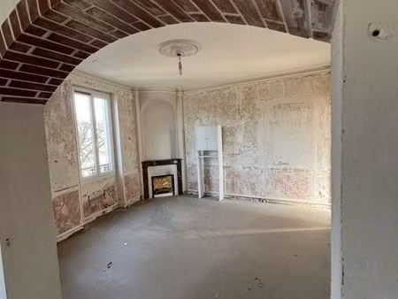 t2 48 m² à rénover – face jardin des plantes