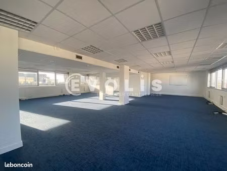 bureaux 600 m²
