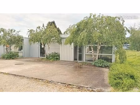 local commercial 58m²