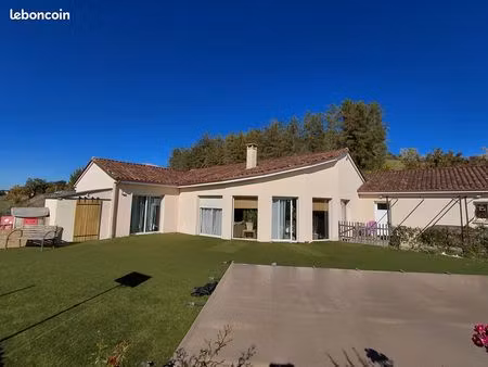 maison avec vue exceptionnelle grignols