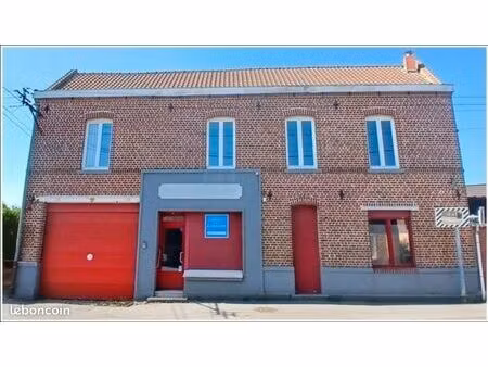 immeuble 238 m² ostricourt