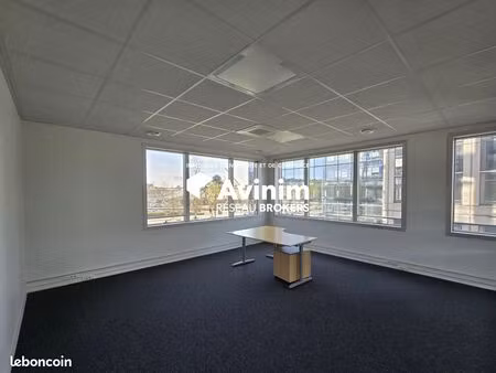 bureaux 125 m² villepinte