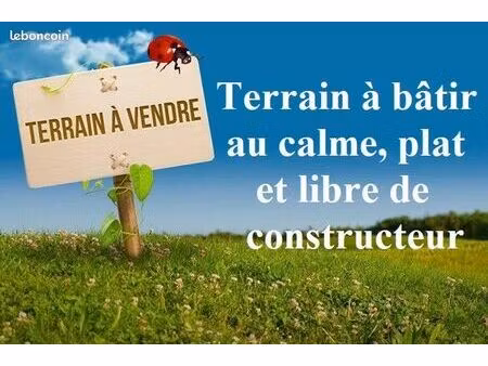 terrain à bâtir plat  libre de constructeur  de 1500 m². au calme