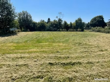 beau terrain constructible bien placé près de gueret