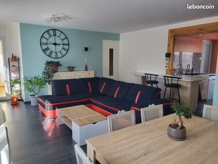 appartement rénové 76m2 - t4 lumineux - balcon  cave et garage - proche centre la mure 383