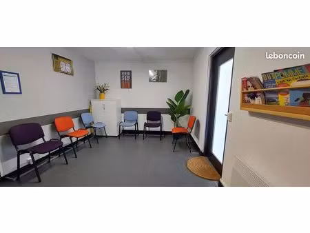 pièce de consultation à louer