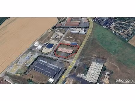 batiment industriel 1030 m²