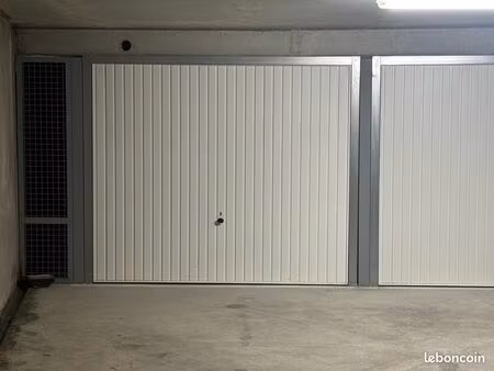 box fermé sécurisé – rare à la vente – chennevières-sur-marne (94)