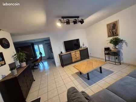 maison avec 4 chambres