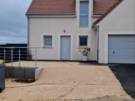 location maison neuve orgeux