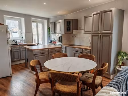 maison rénovée avec dépendances plein centre ville