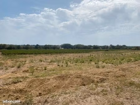 terrain 578 m² servian