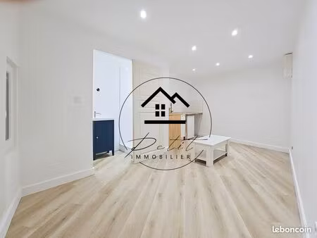 studio 3 pièces 67 m²