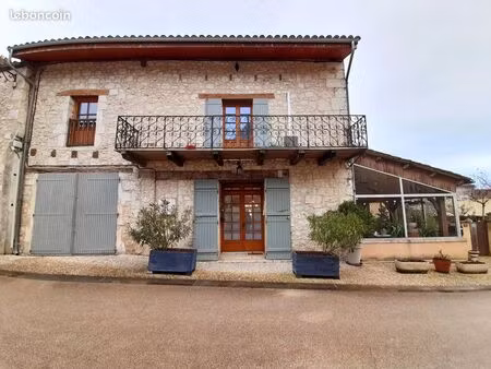 appartement 10 pièces 342 m²