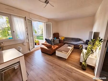 superbe f3 72m² - pmr - rampe - ascenseur - terrasse