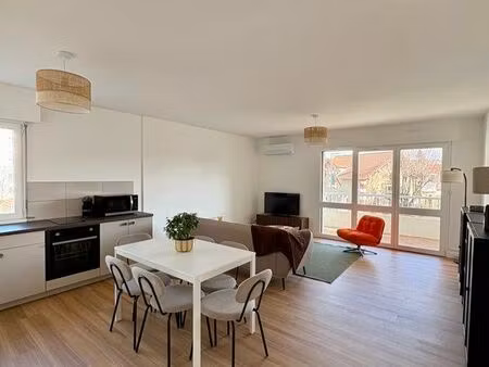 t2 meublé rénové – 53 m² – balcon  garage  cave – disponible 01/03/2026