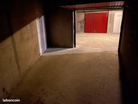 parking/box 15 m² saint-cloud