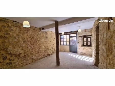 local 25 m² à louer