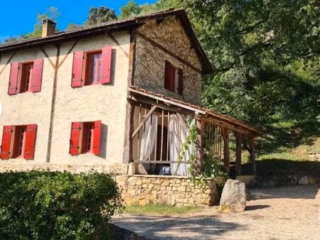 maisons et leurs piscines