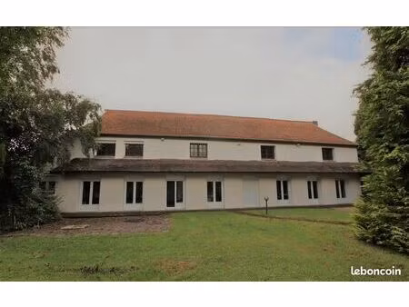 maison 10 pièces 575 m²