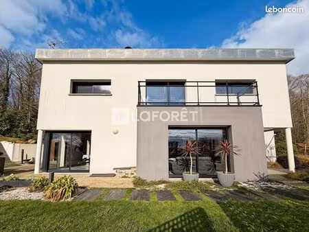 maison 7 pièces 171 m²