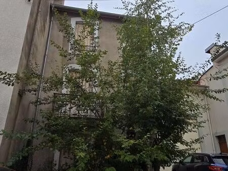 maison à rénover sur 3 niveaux de 170 m2