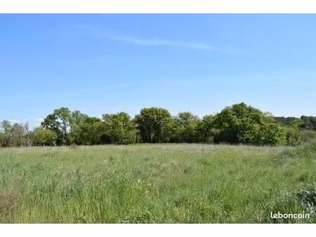 terrain 500 m² galargues