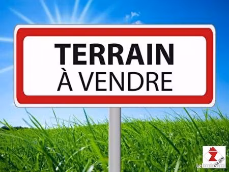 terrain 400 m² claret