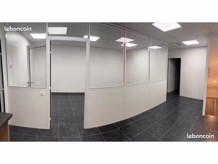 ensemble de 3 bureaux + salle de reunion a louer bezouce
