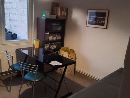 bureau pour infirmière à louer