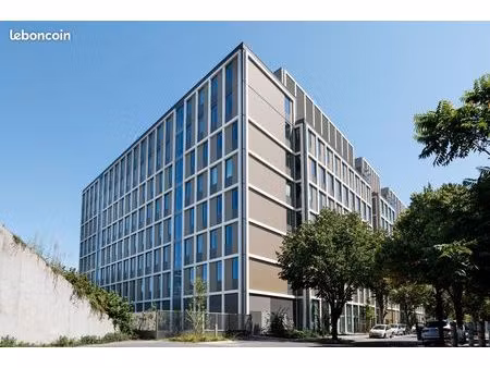 location bureau de 50m² - saint-denis pleyel