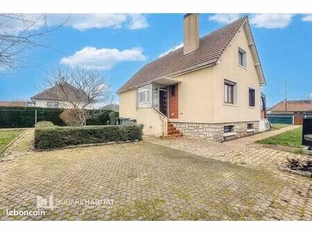 manoir 4 pièces 80 m²