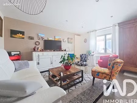 maison 9 pièces 148 m²