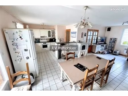 maison 8 pièces 114 m²