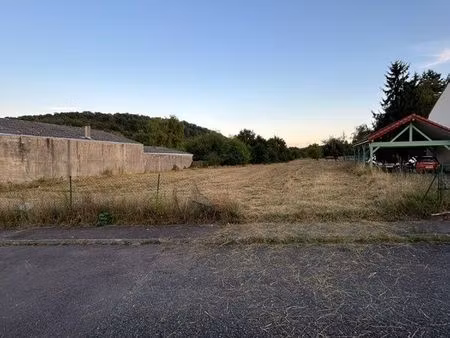 terrain constructible 4 300 m² – plat – secteur calme et frontalier