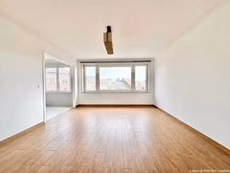 à proximité de montgomery et des institutions européennes