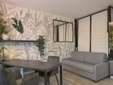 grand studio à deux stations de paris 12