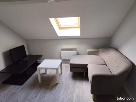 f2 meublé à melun – proche gare  dernier étage