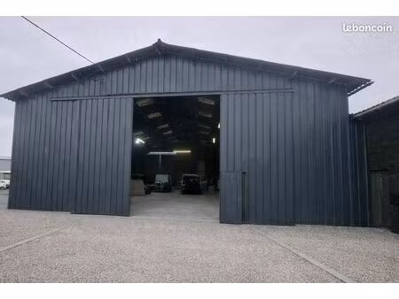 local artisanal ~200 m² – grande hauteur – parking privatif – bergerac (route de bordeaux)